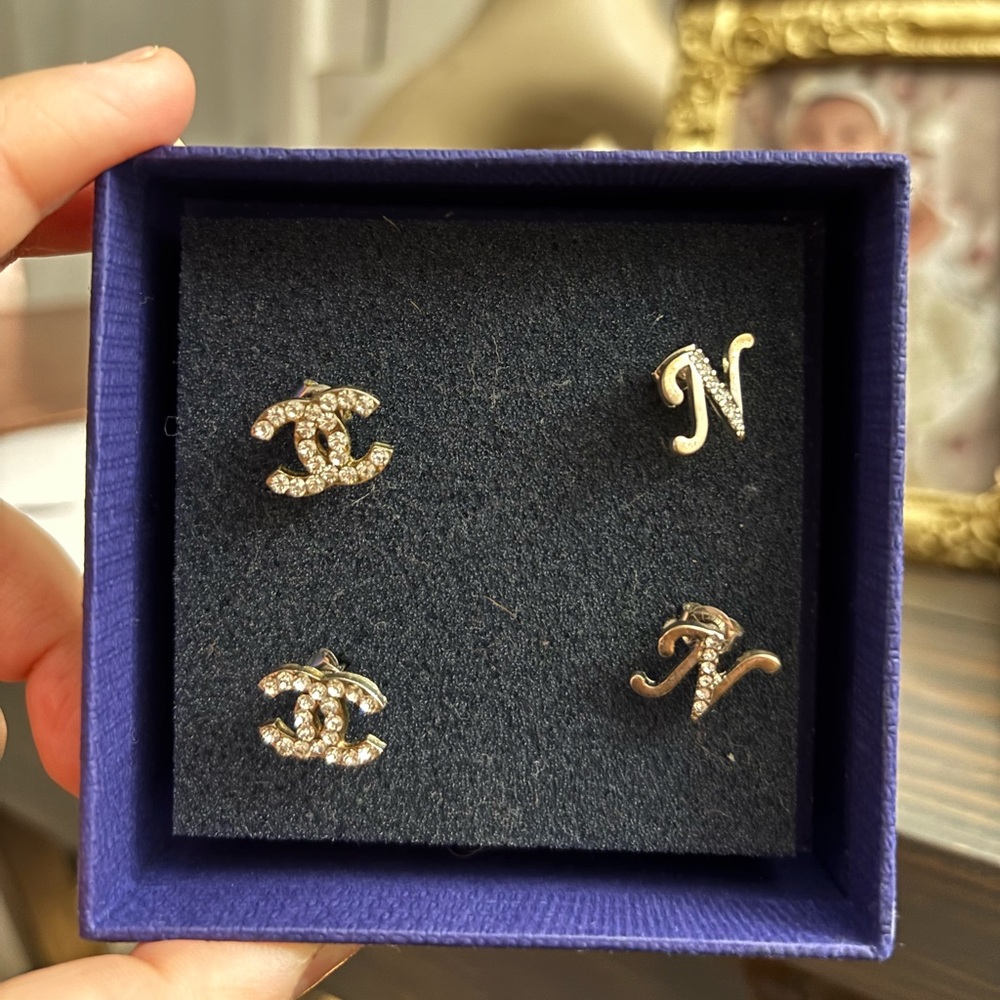 Initial N earrings never worn